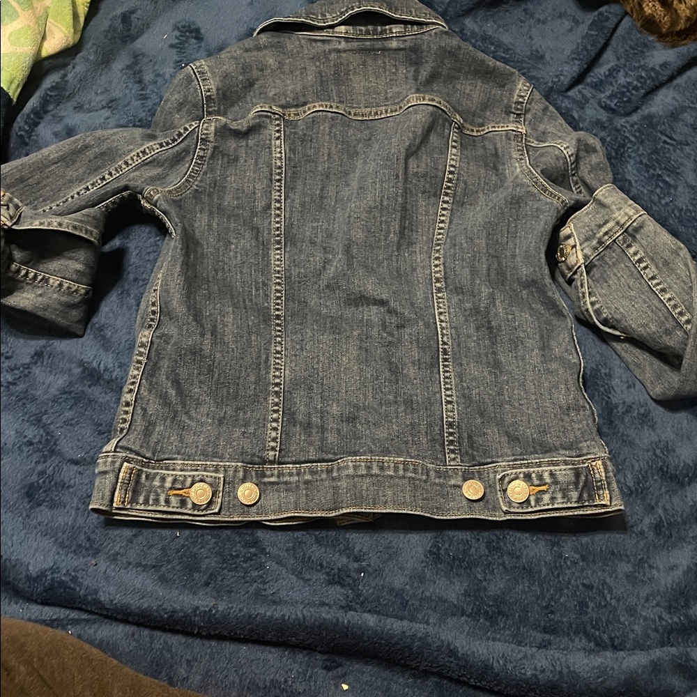 Levi's Women's Classic Blue Jean Jacket - Picture 3 of 10